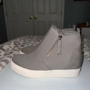 Waltz Gray Steve Madden Shoe